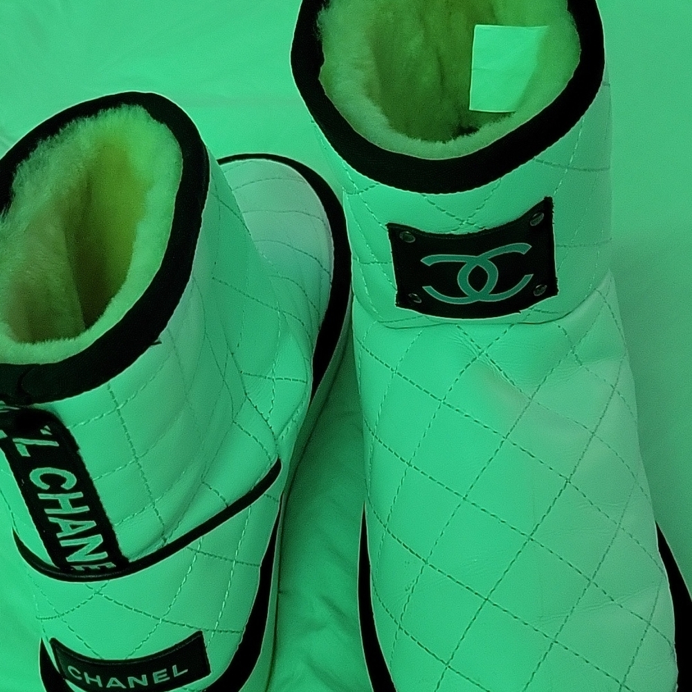 CHANEL White Quilted High-Fashion Shoes